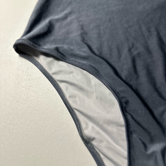 Cupshe women’s size large one piece swimsuit  tie, V-neck new‎ with tags - Picture 9 of 10